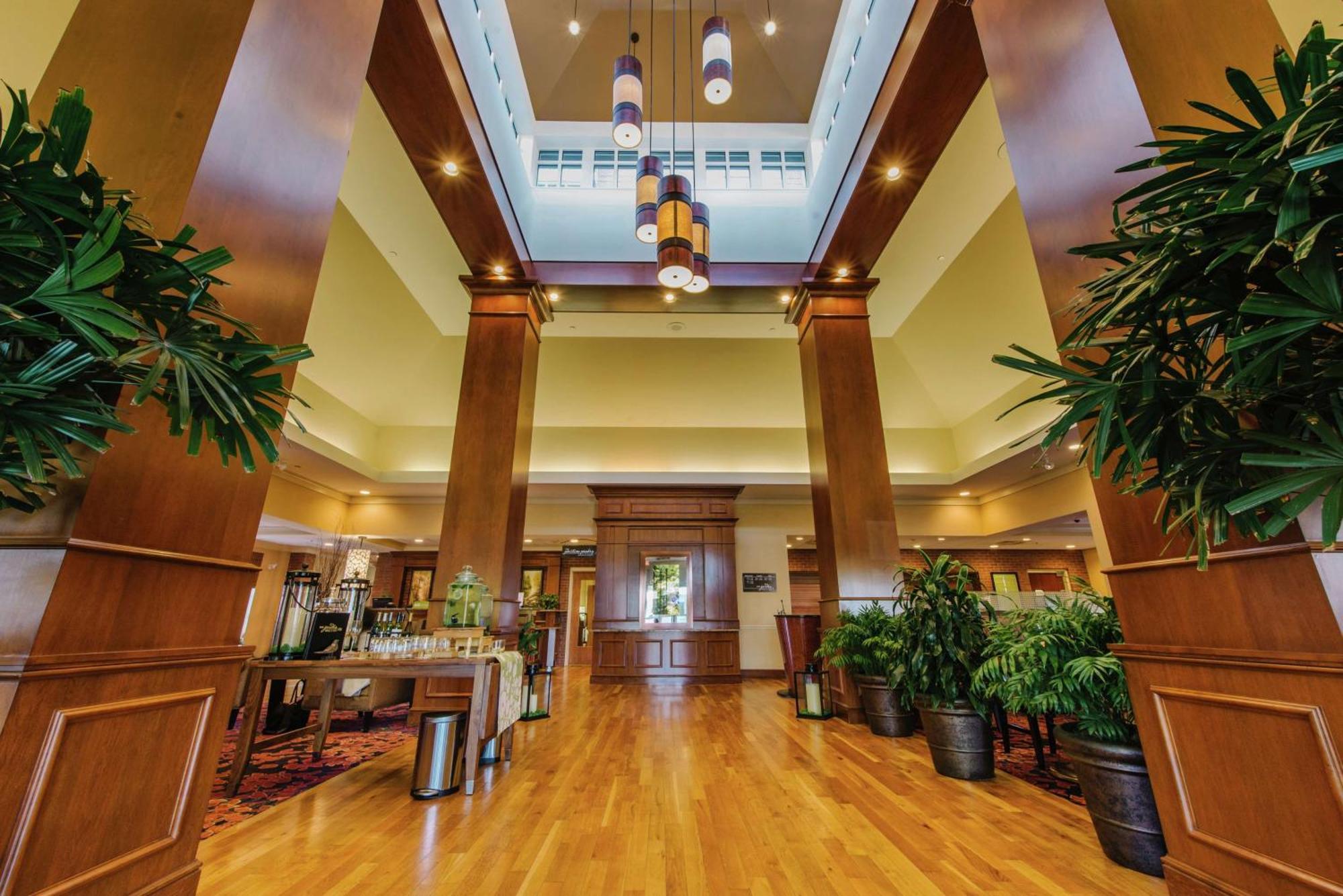 Hilton Garden Downtown 3*